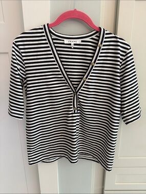 Frame Striped V-Neck Button Knit Top - Navy & White